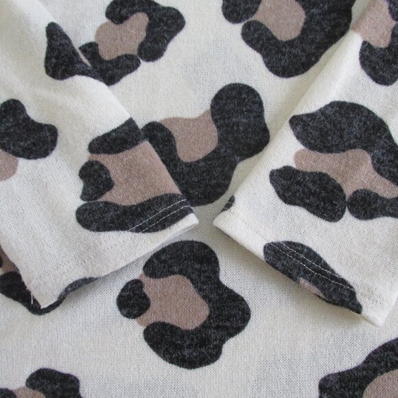 Bibi Women's Long Sleeve Sweater Size Medium - Picture 4 of 5